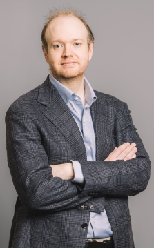Dr Adam Plant 1, Retinal and Cataract Surgeon (BMed (Distinction), PhD (Diabetic Retinopathy), FRANZCO), our doctors